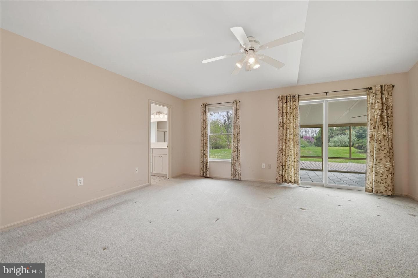 238 Comstock Drive photo 20