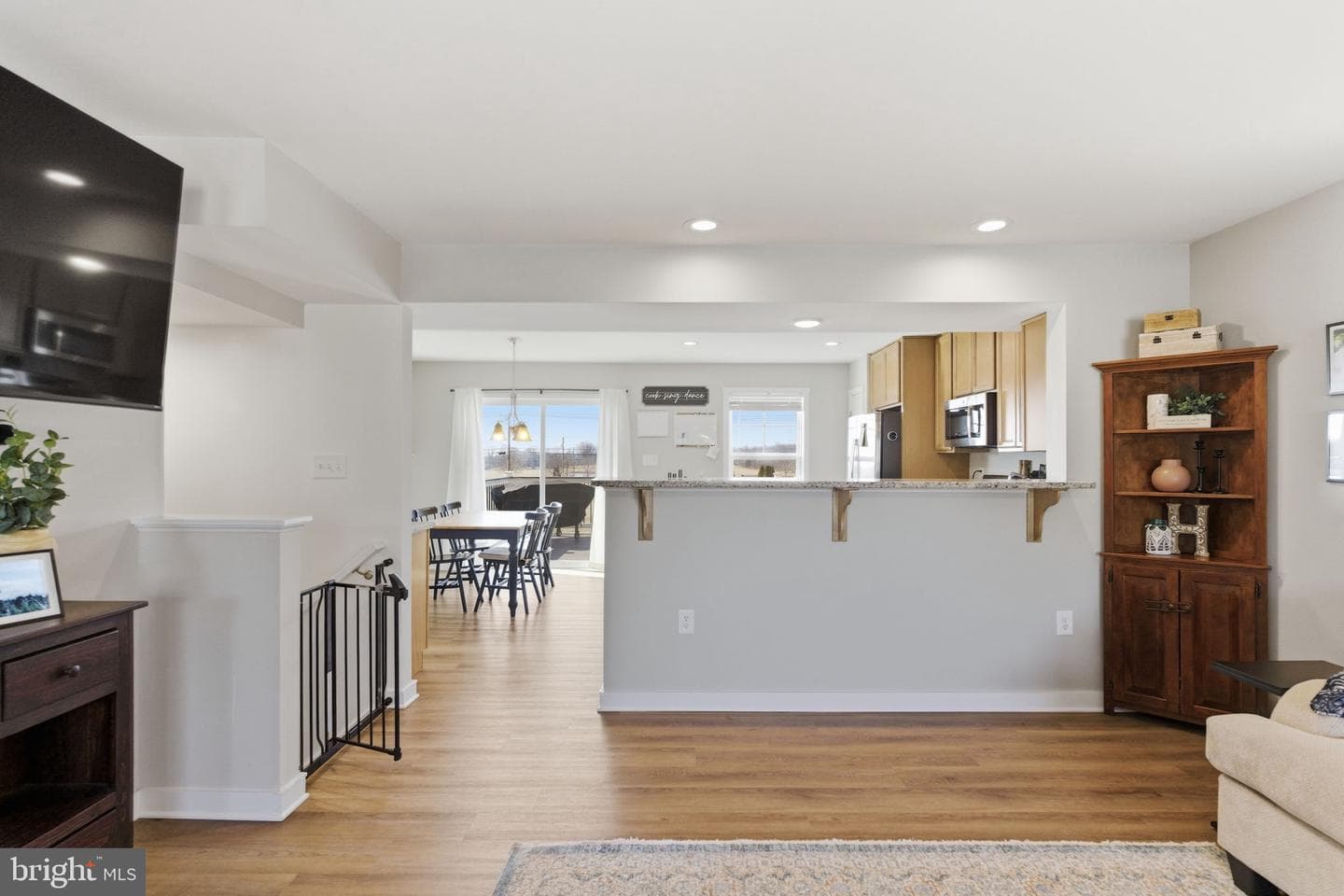 125 Carnes Way photo 21