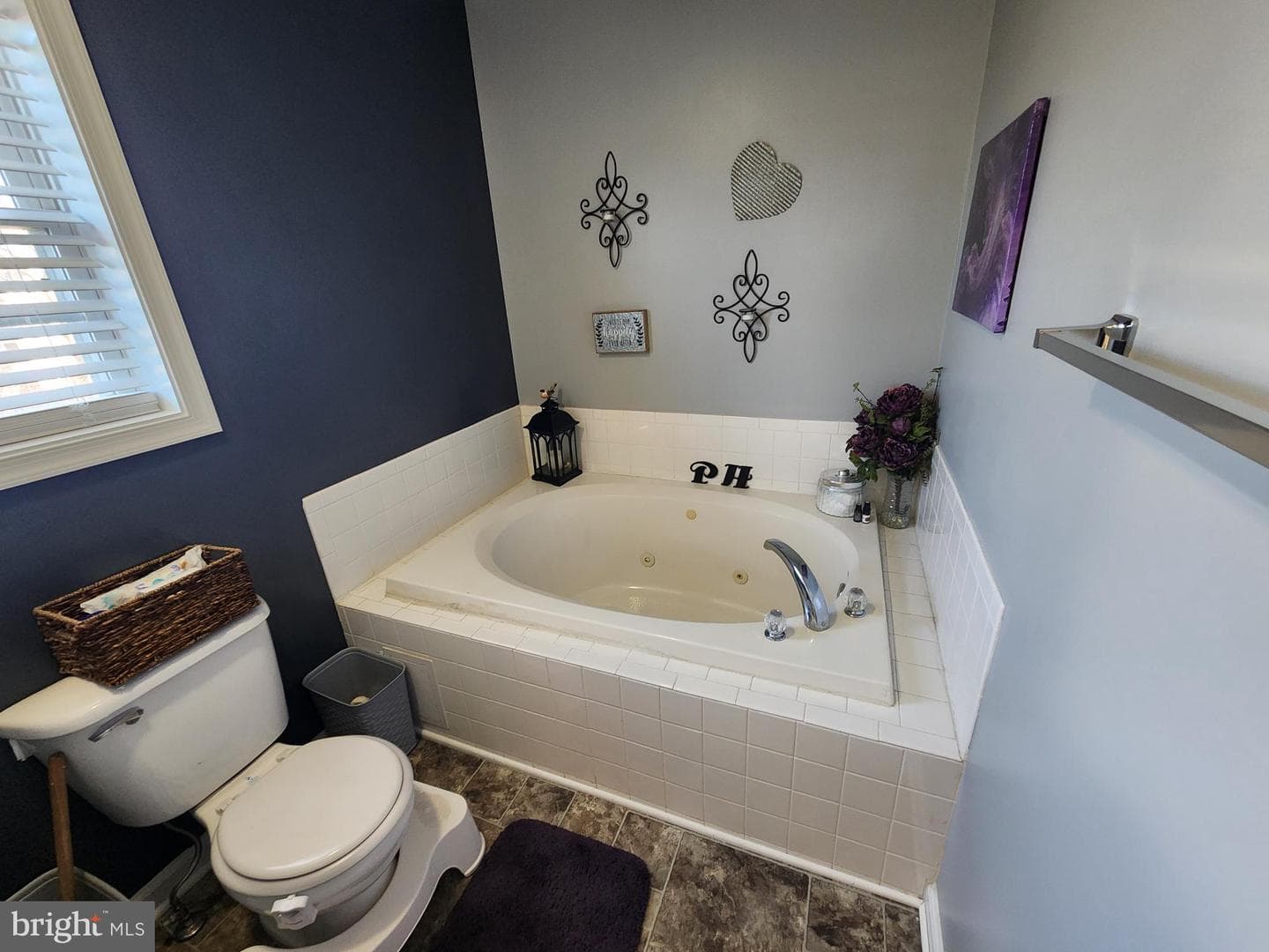 185 Embassy Court photo 22