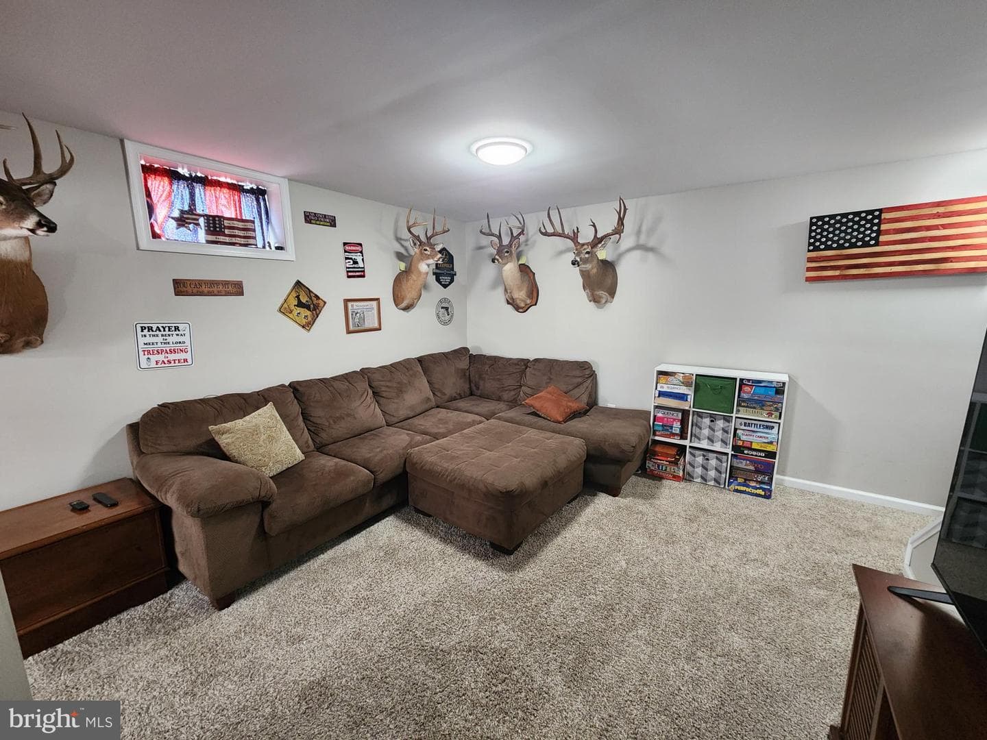 185 Embassy Court photo 29