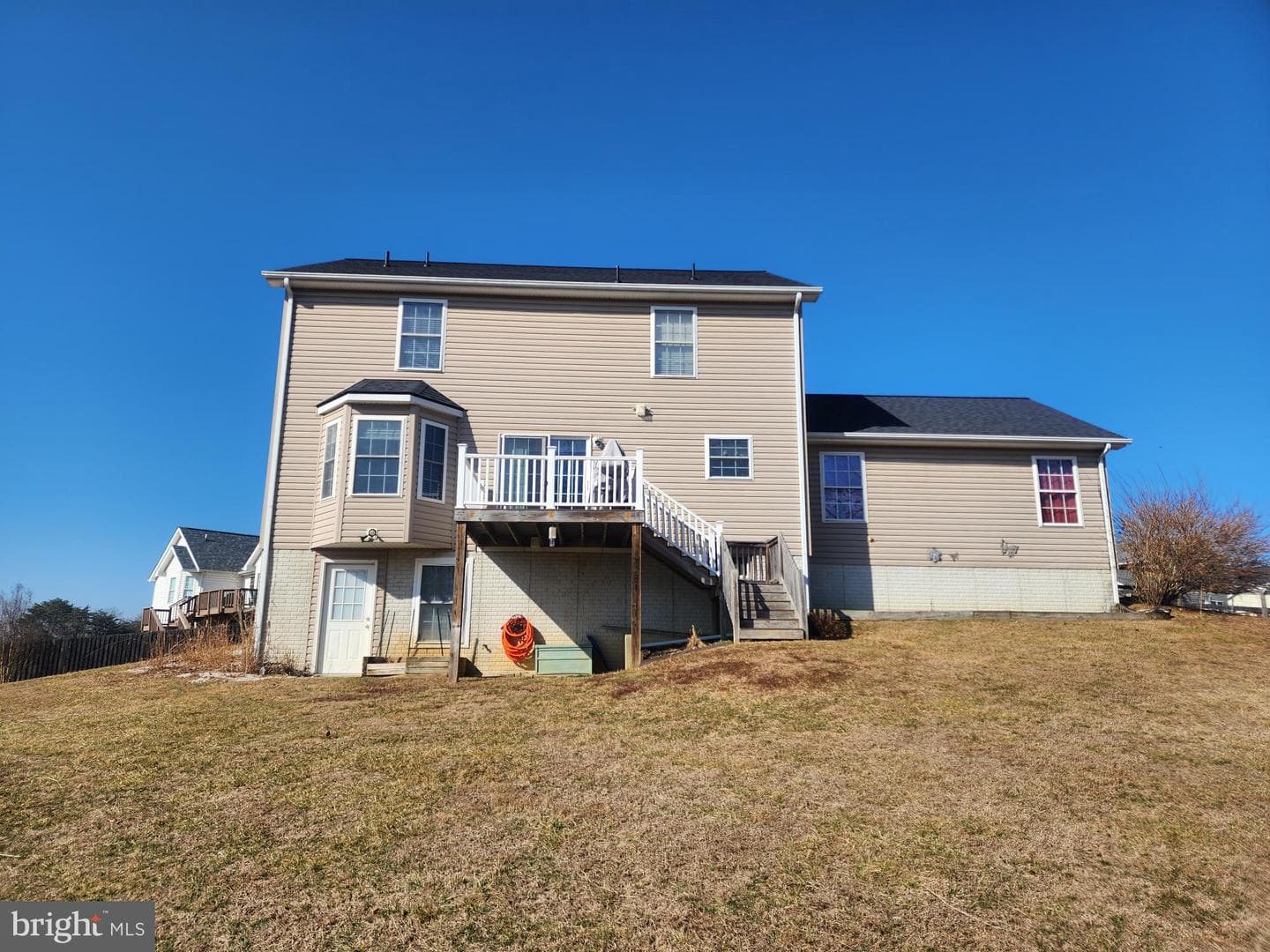 185 Embassy Court photo 38