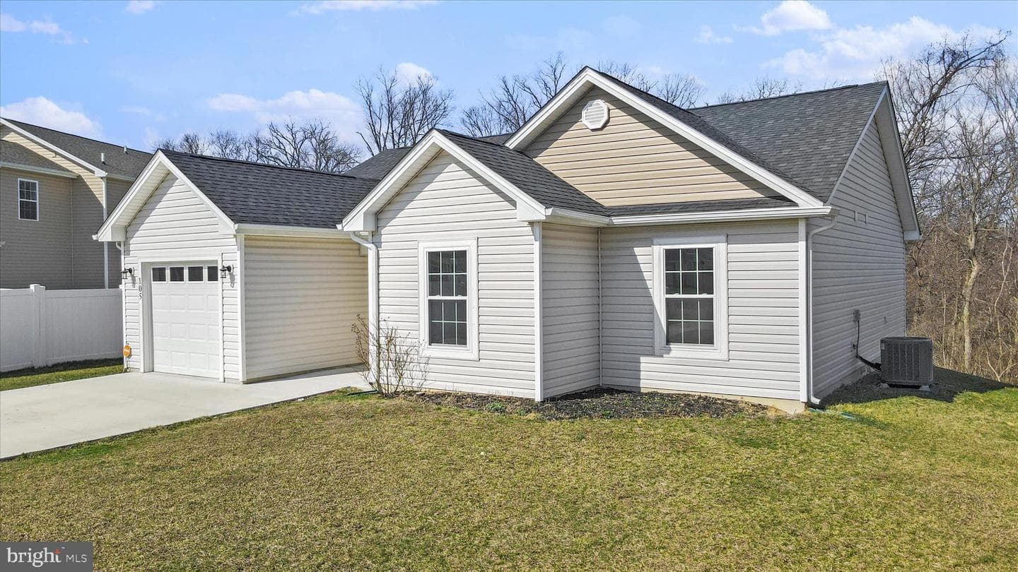 105 Whippet Court photo 2