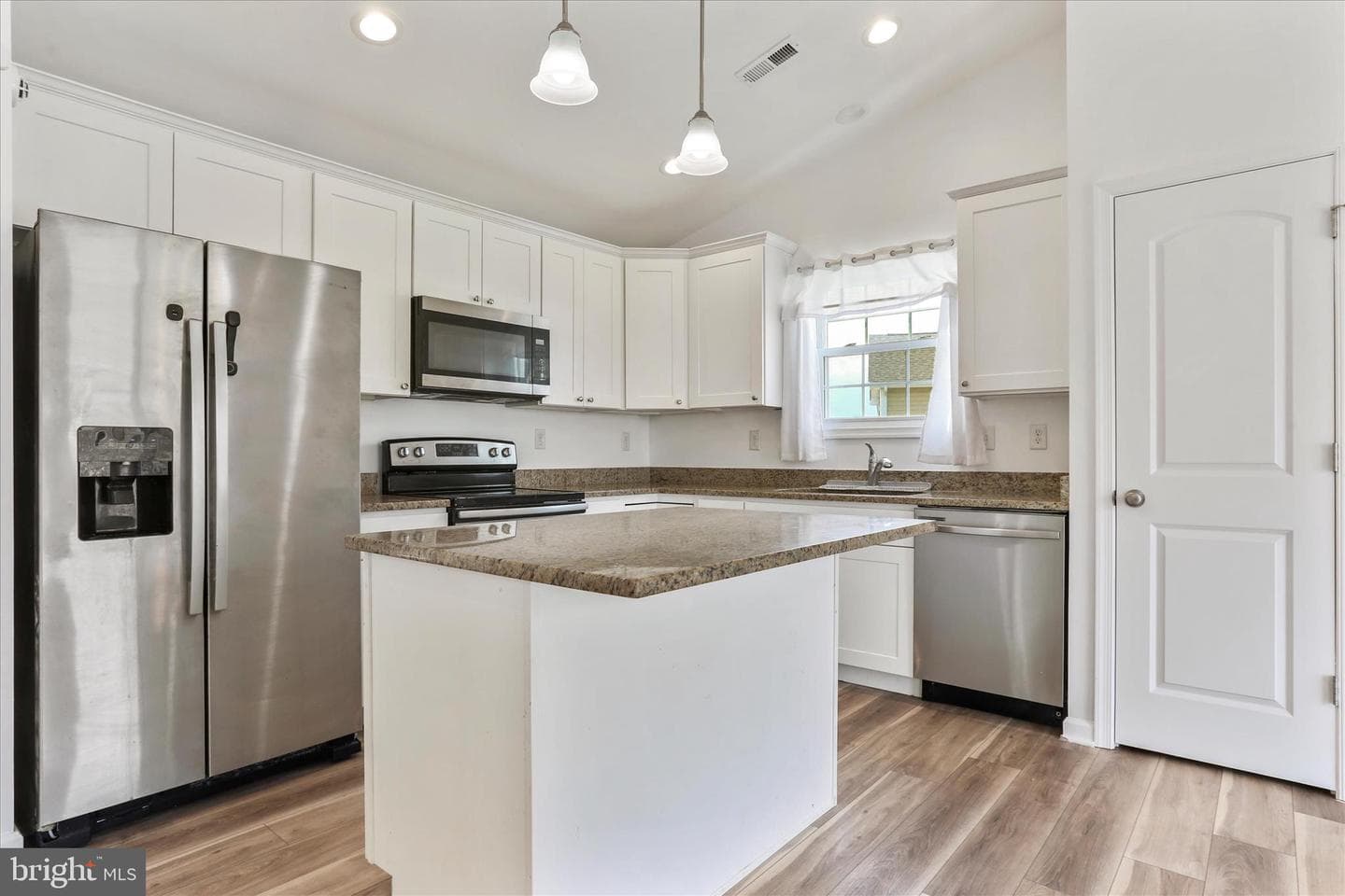 105 Whippet Court photo 4
