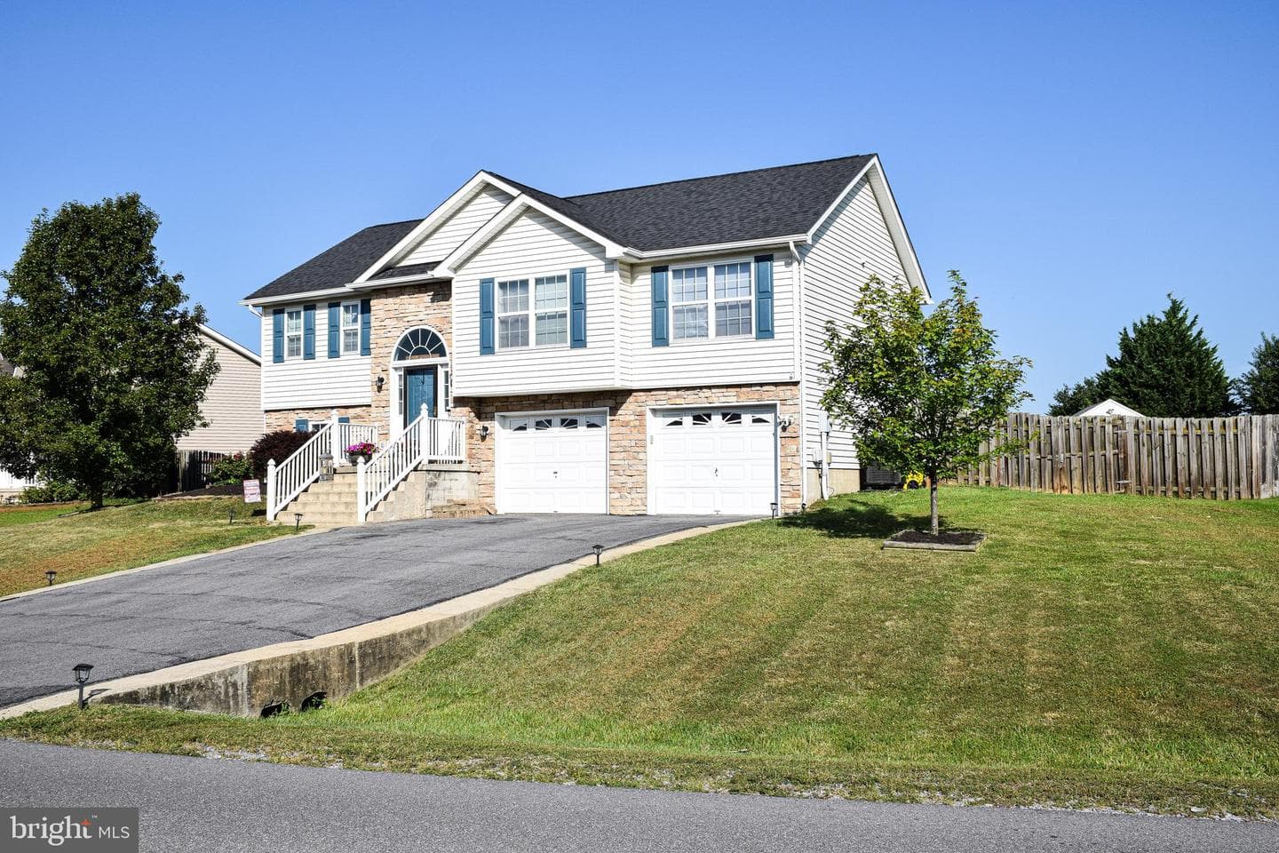 169 Marlowe Drive photo 2