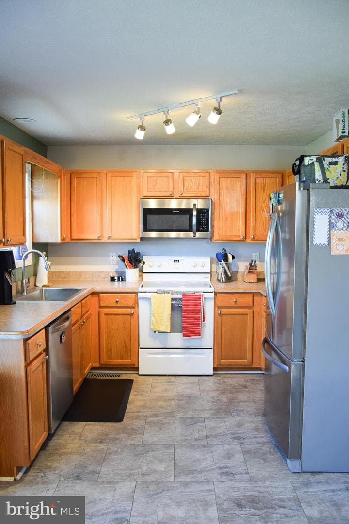 169 Marlowe Drive photo 6