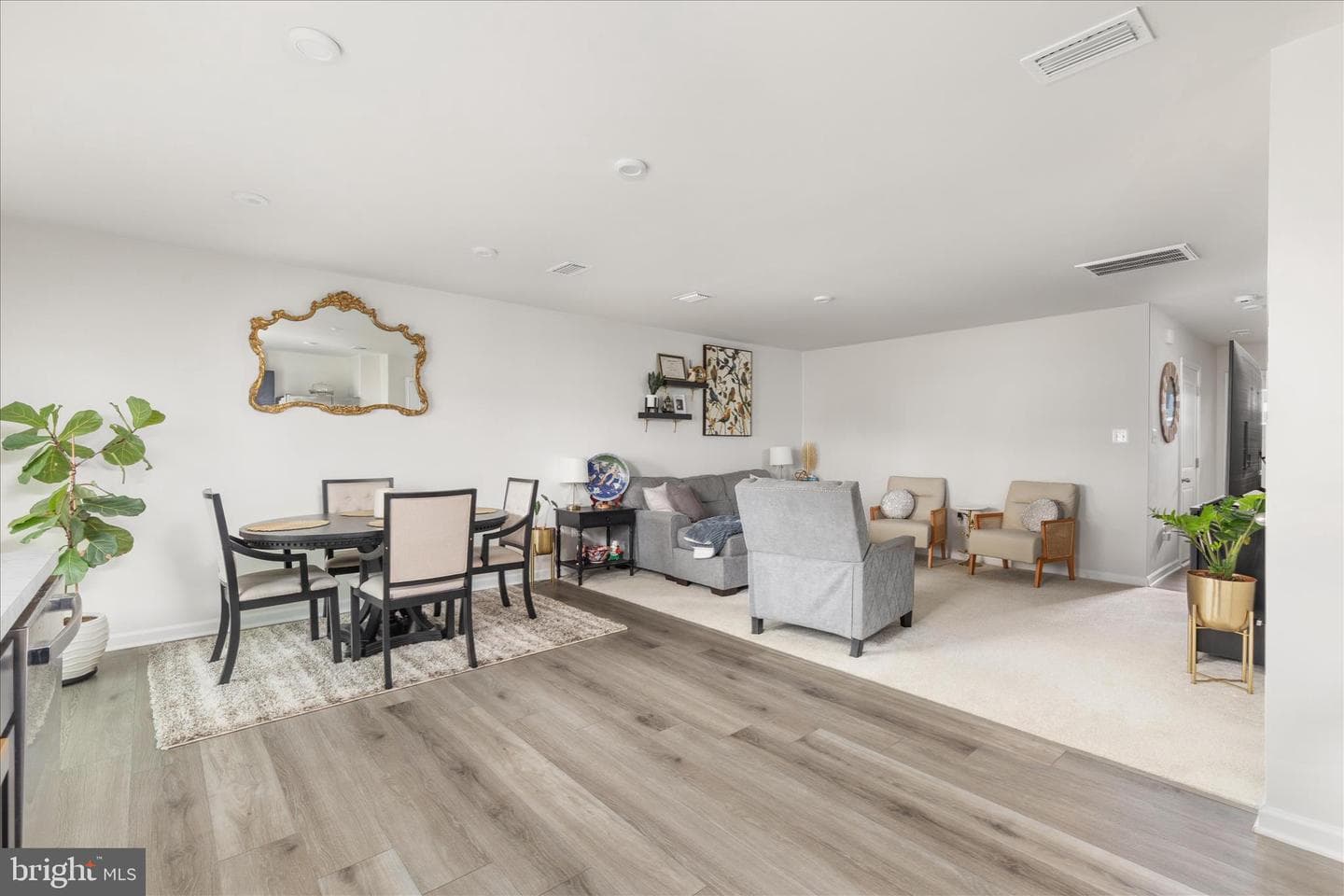 130 Calais Place photo 13