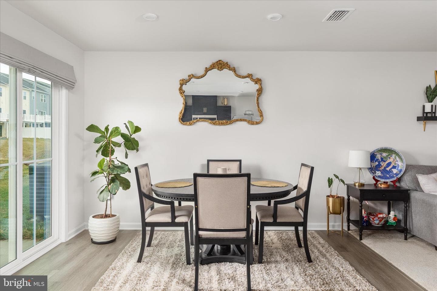 130 Calais Place photo 17