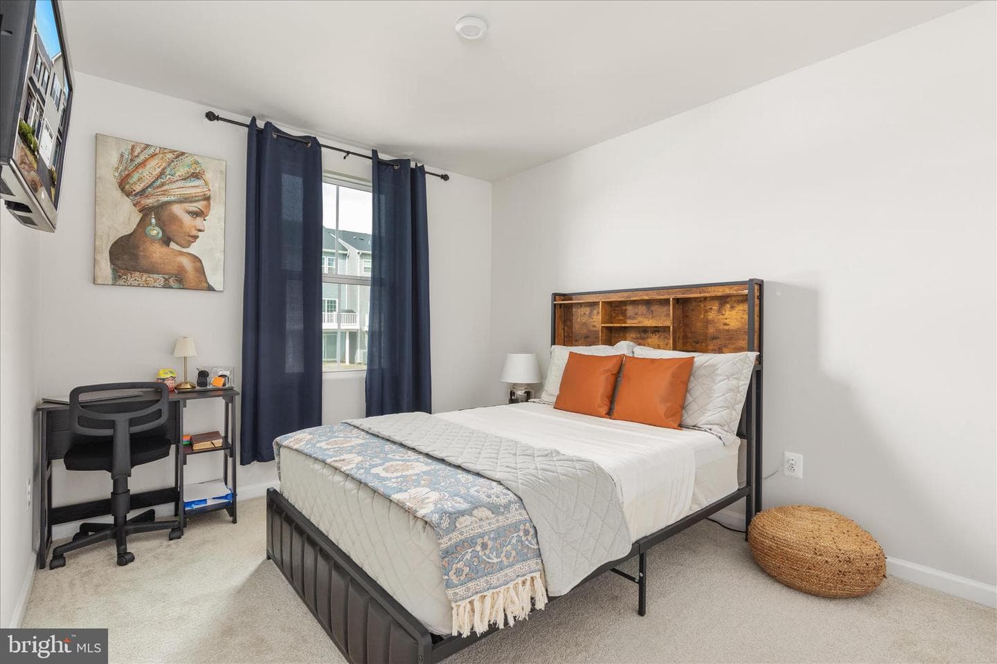 130 Calais Place photo 22