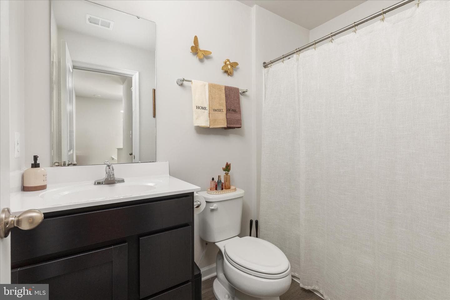 130 Calais Place photo 24