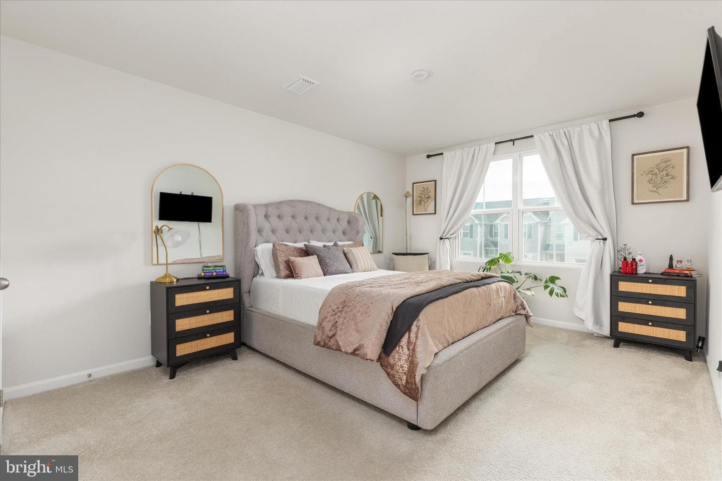 130 Calais Place photo 27