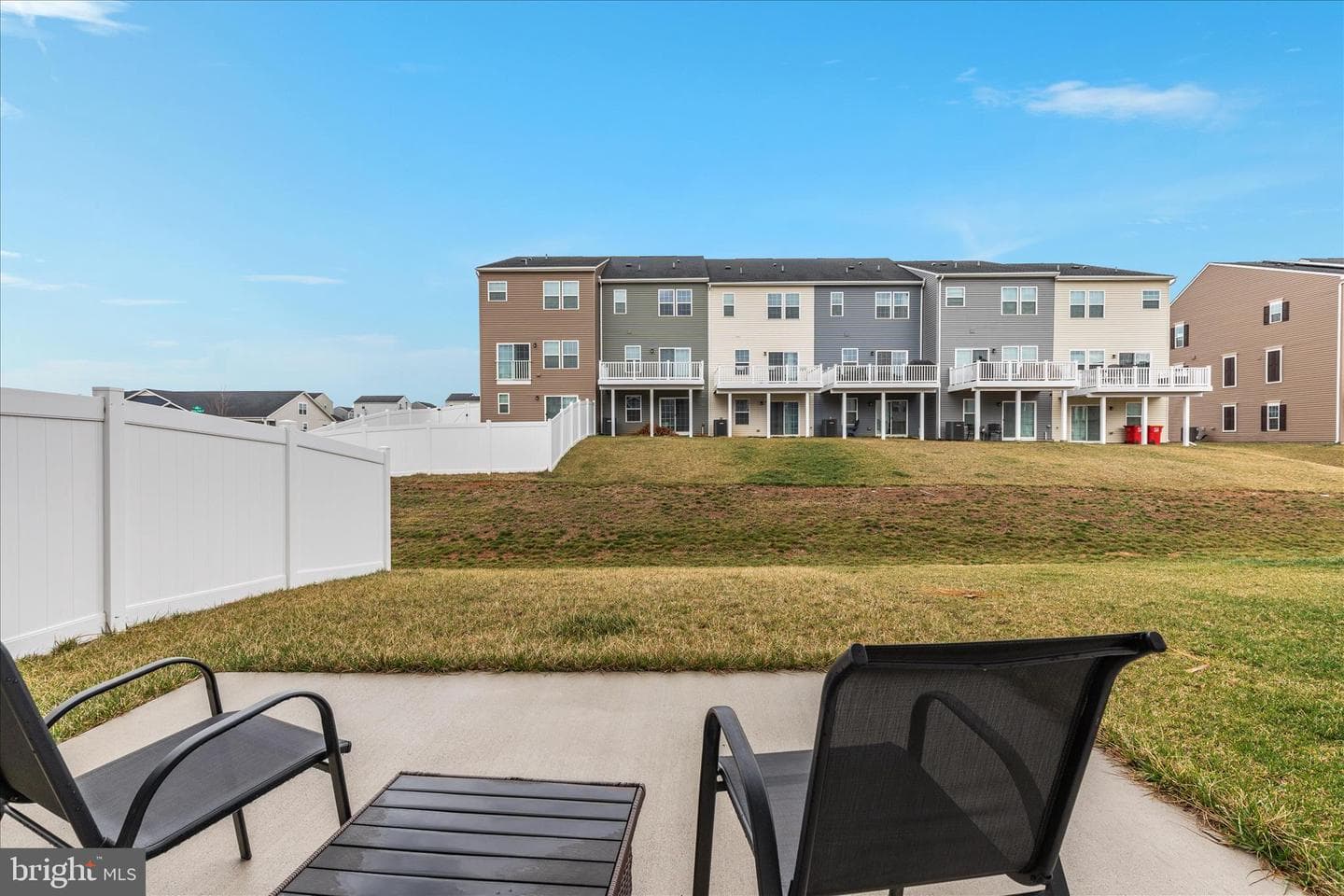 130 Calais Place photo 35