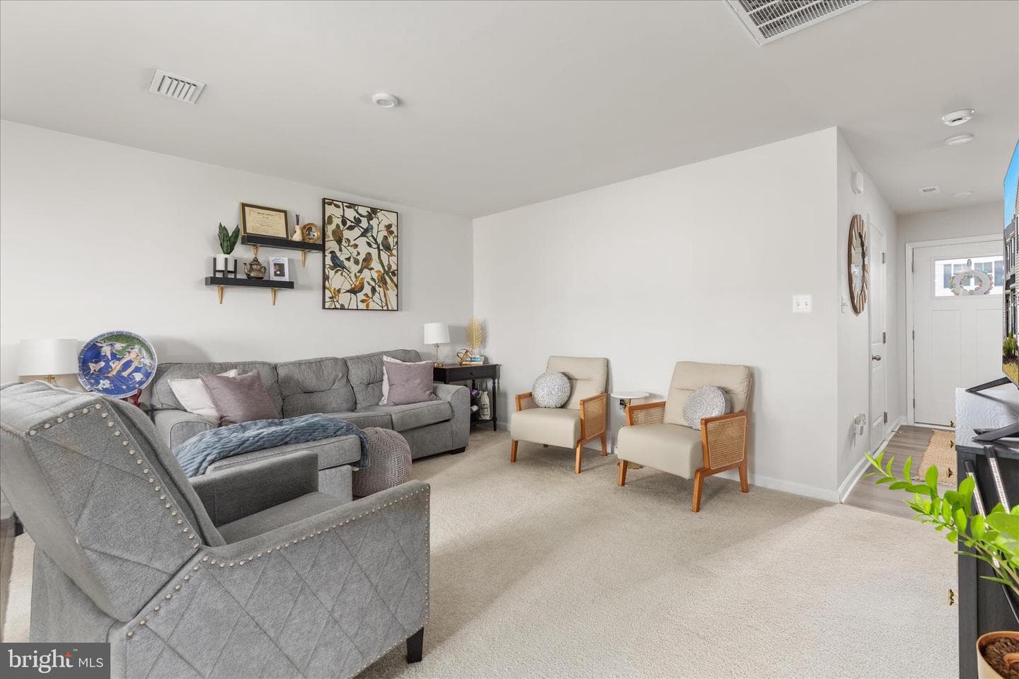 130 Calais Place photo 5