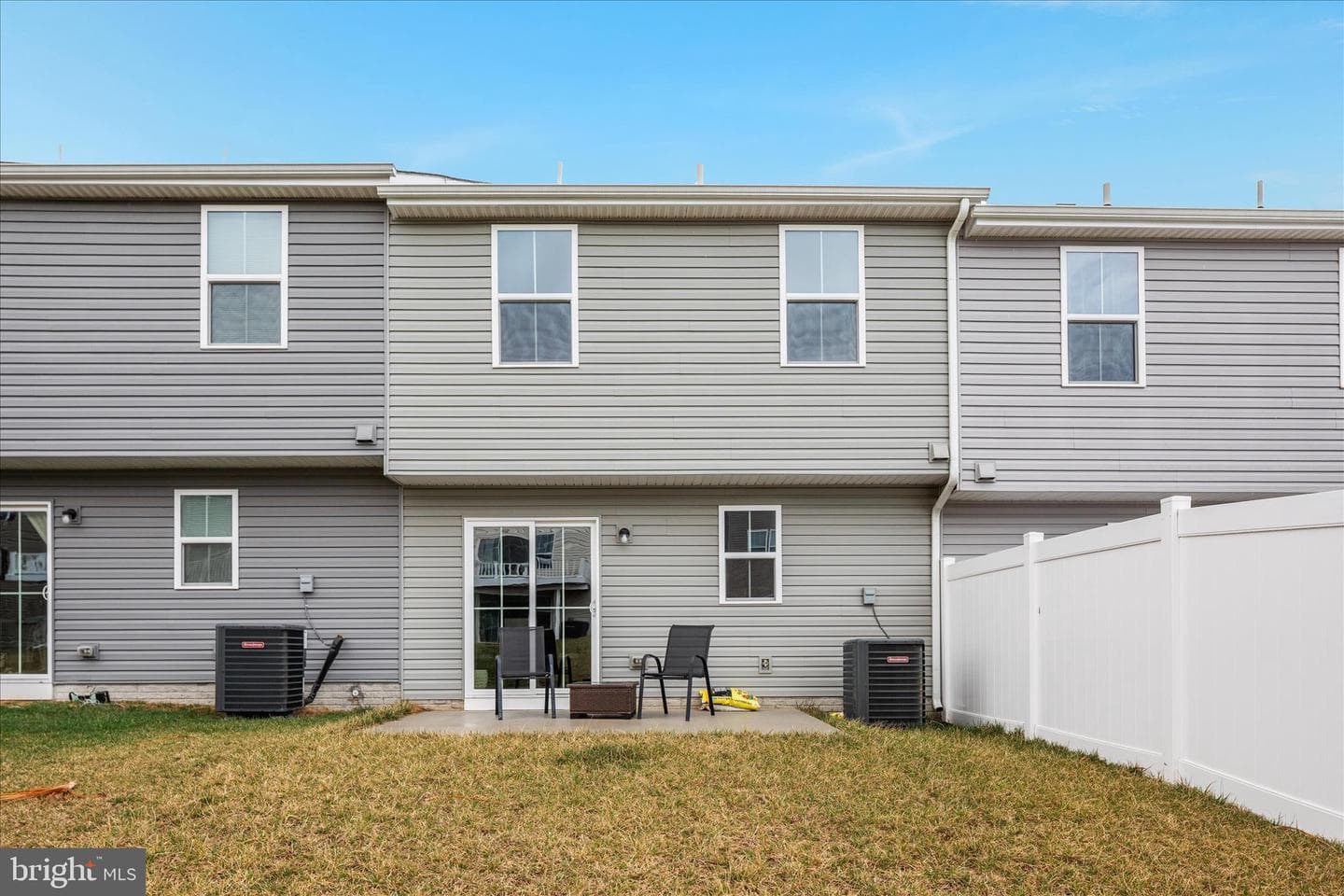 130 Calais Place photo 50