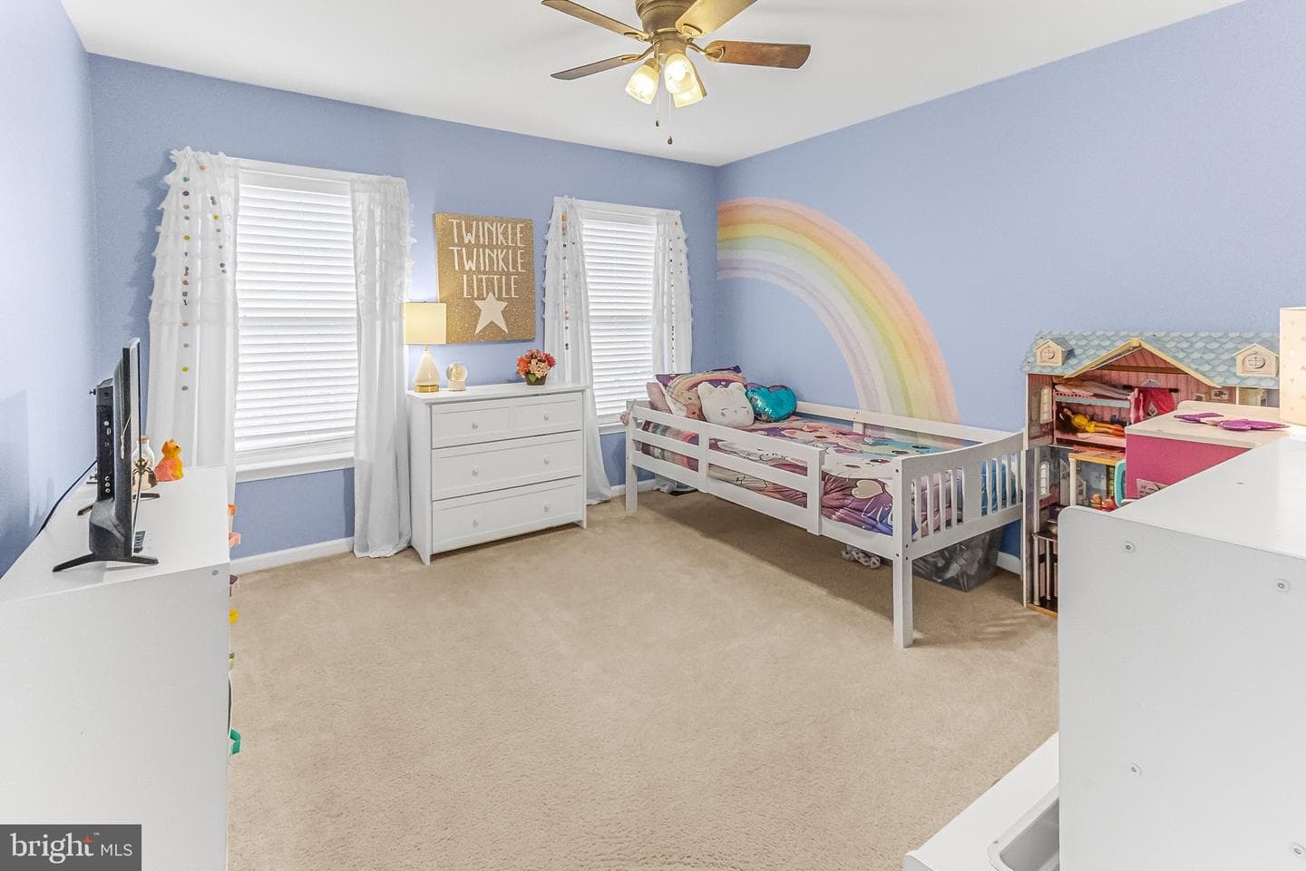 811 Talisman Drive photo 28