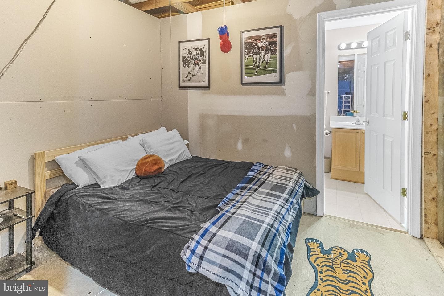 811 Talisman Drive photo 36
