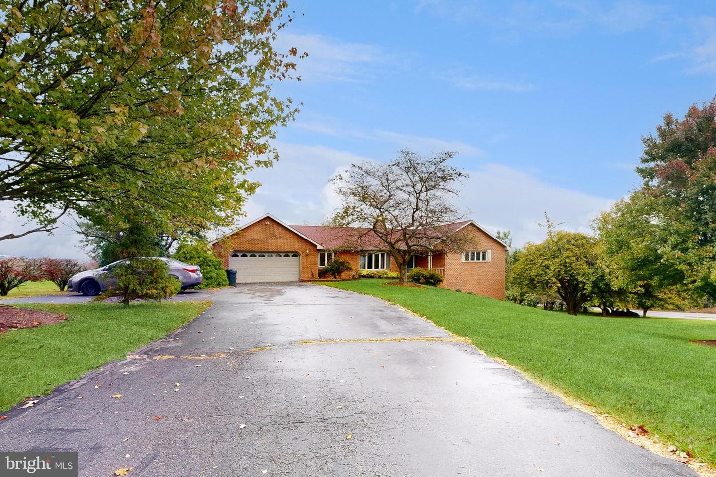 40 Marston Drive photo 3