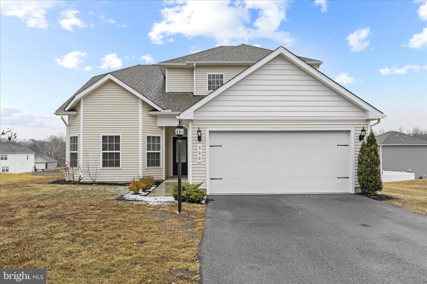 300 Headwaters Drive
