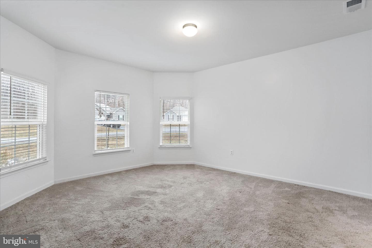300 Headwaters Drive photo 27