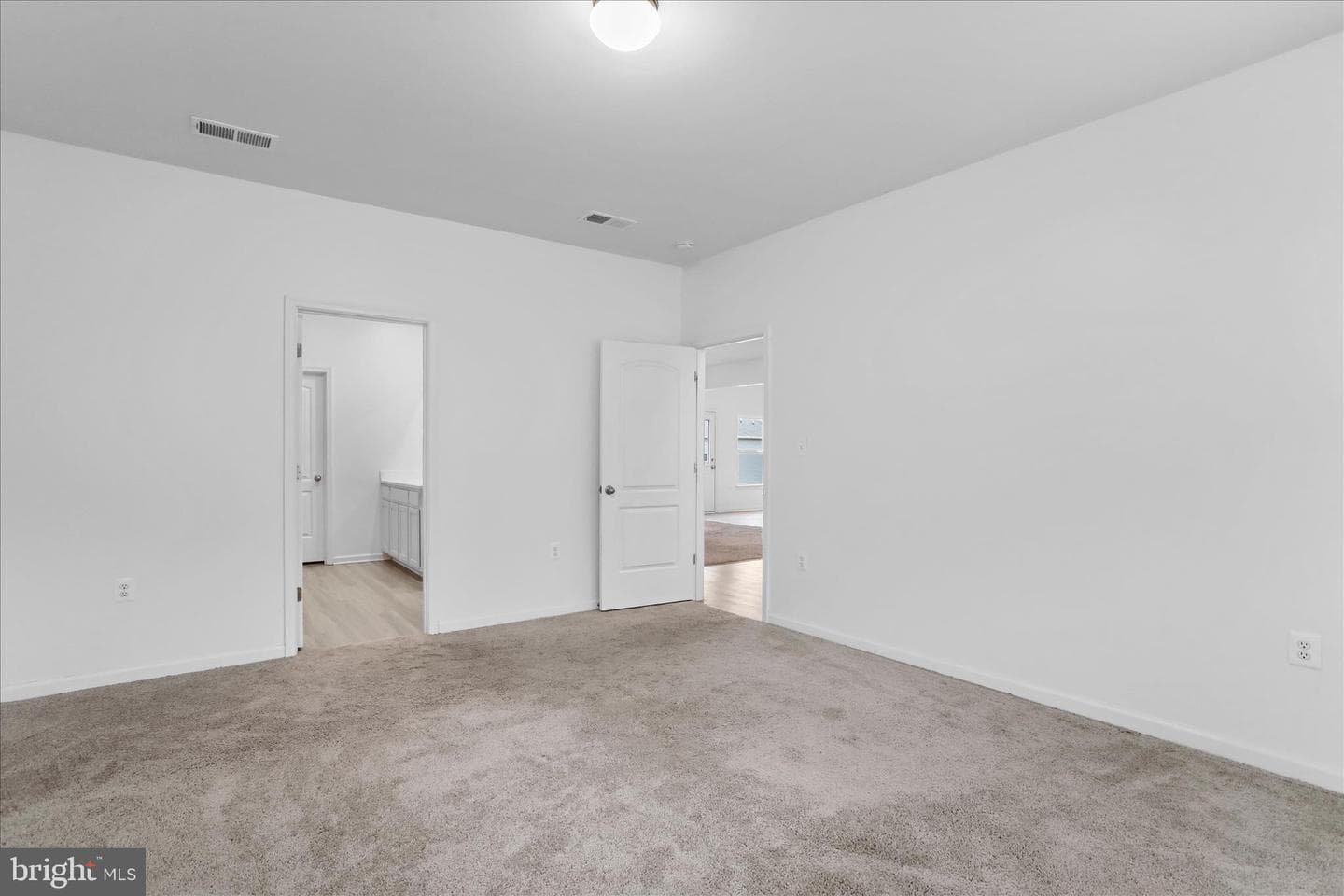 300 Headwaters Drive photo 28