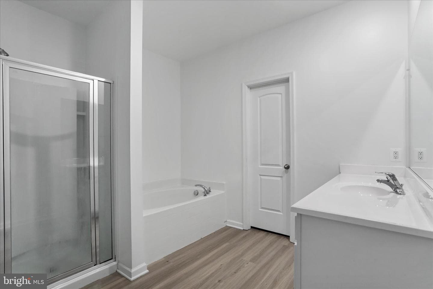 300 Headwaters Drive photo 30