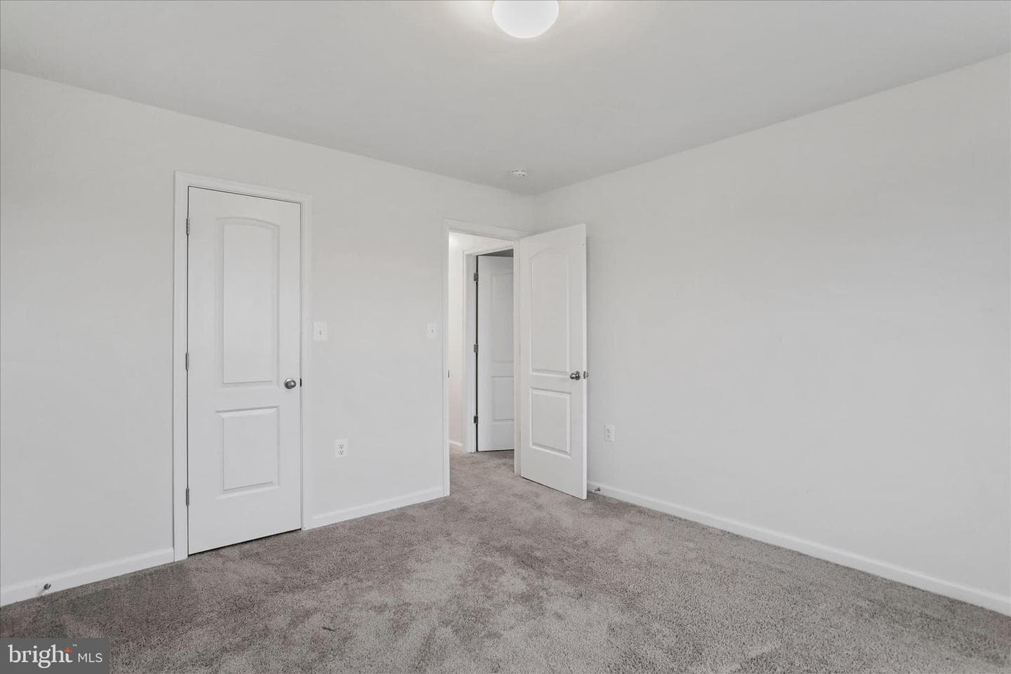 300 Headwaters Drive photo 38