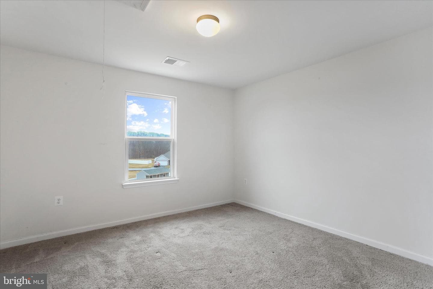 300 Headwaters Drive photo 40