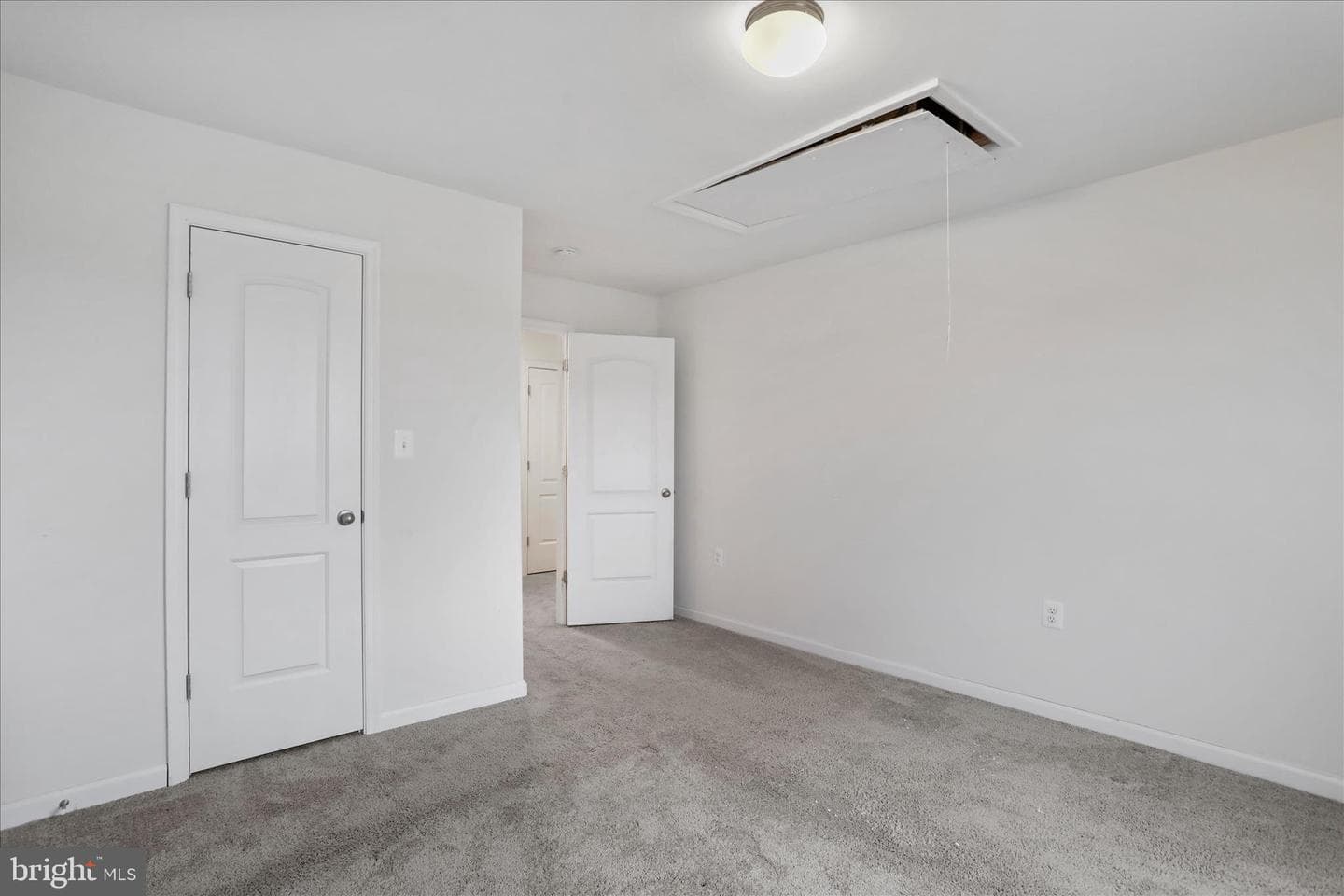 300 Headwaters Drive photo 41