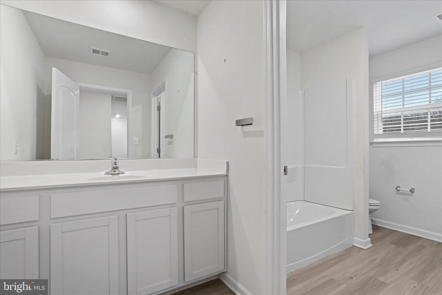 300 Headwaters Drive photo 42