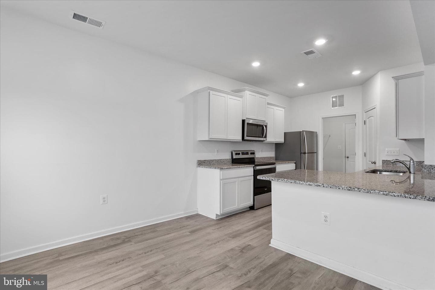 300 Headwaters Drive photo 55