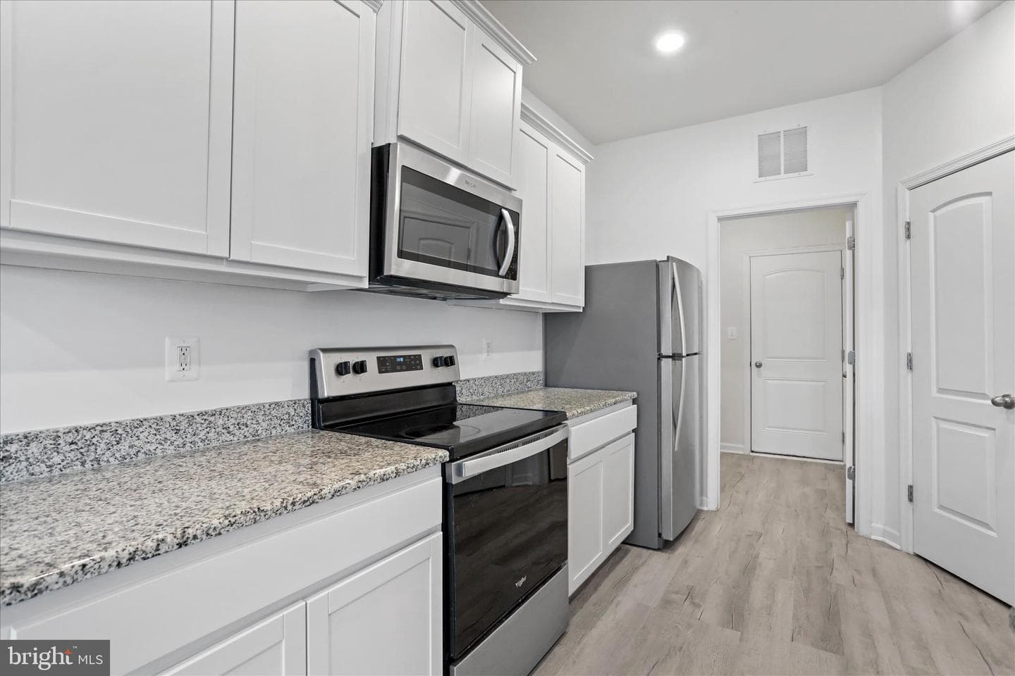 300 Headwaters Drive photo 57