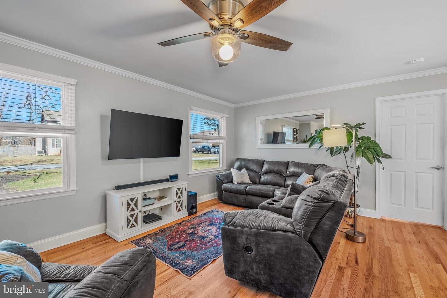 222 Hawick Road photo 6