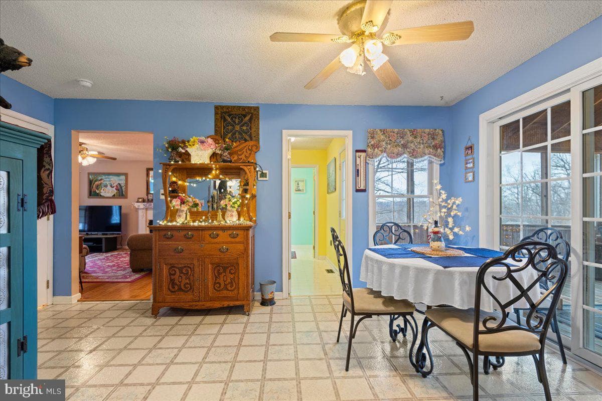 462 Camelot Boulevard photo 13