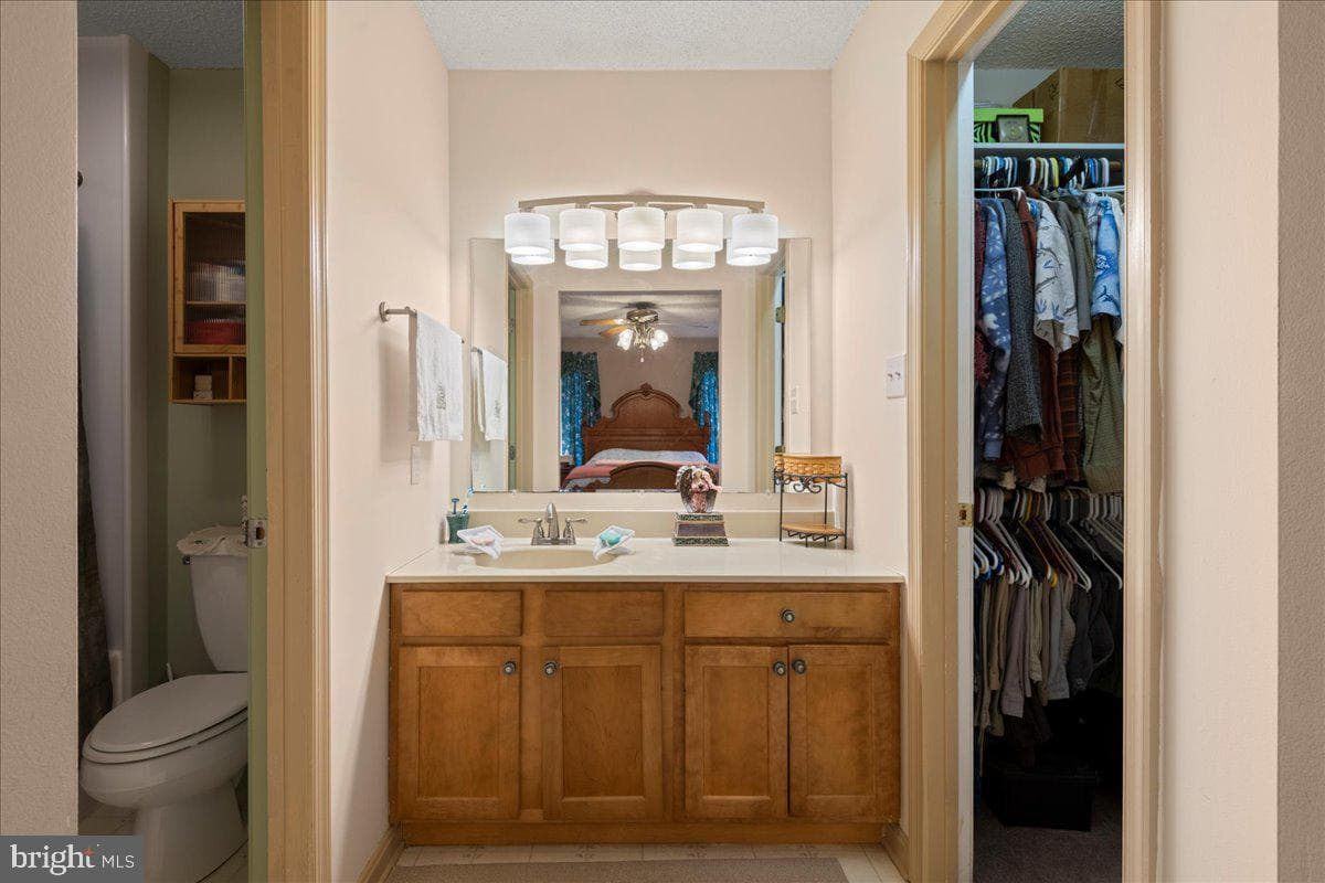 462 Camelot Boulevard photo 30
