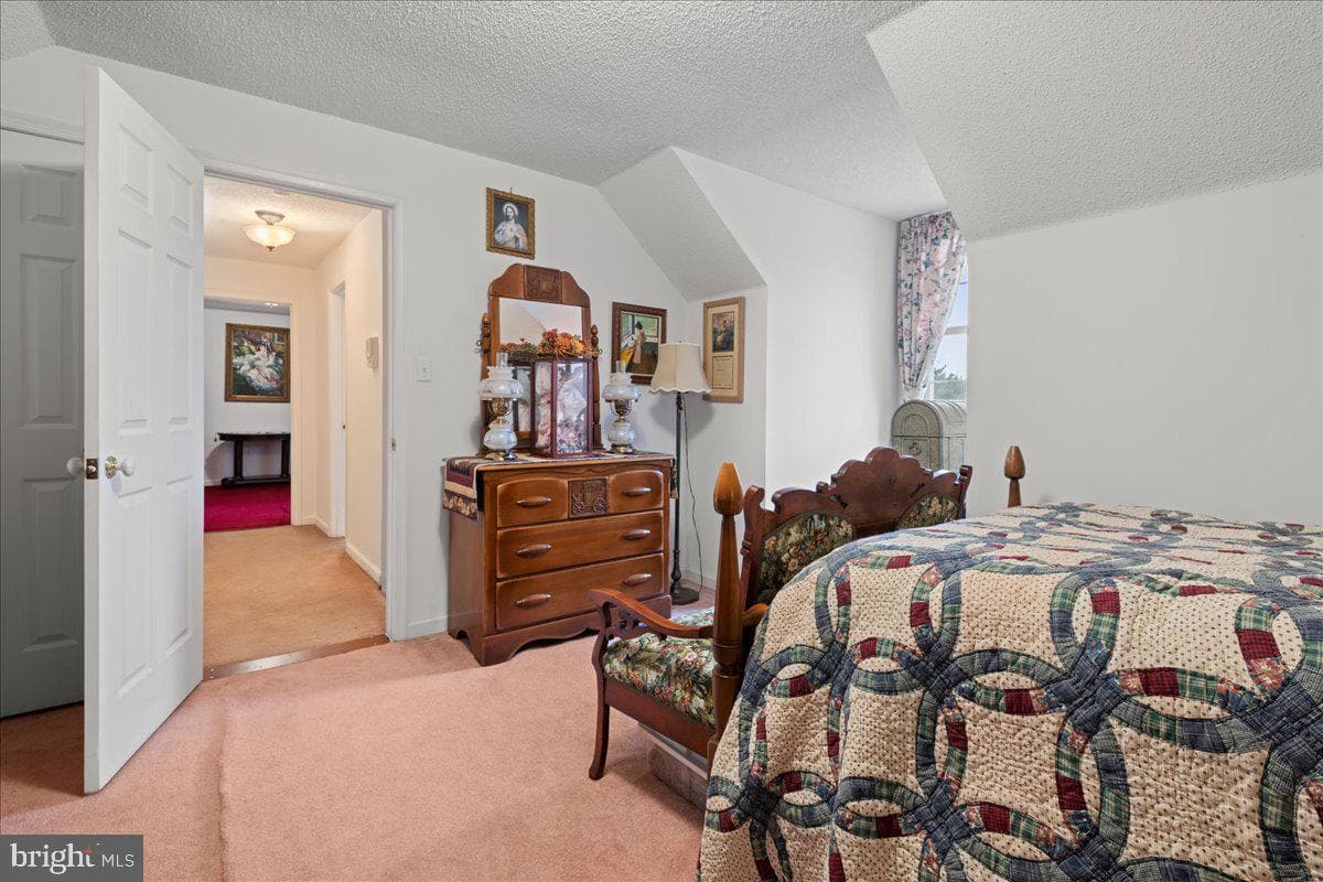 462 Camelot Boulevard photo 33