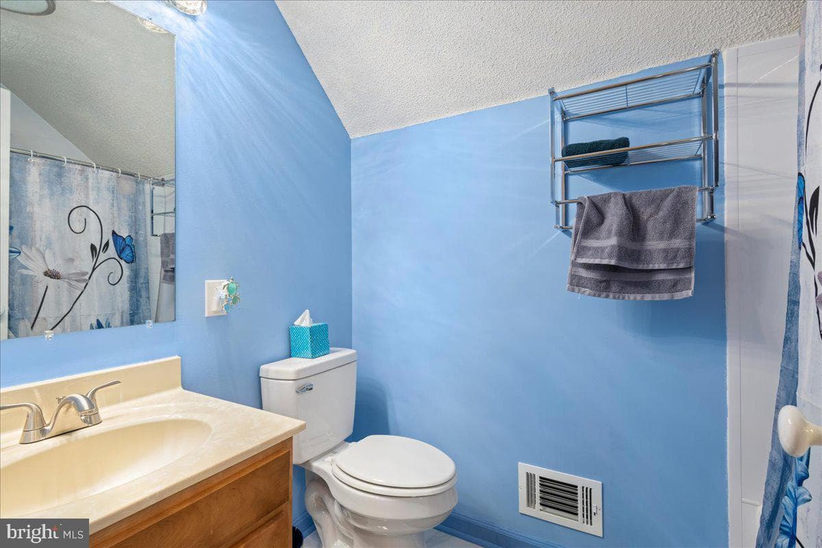 462 Camelot Boulevard photo 35