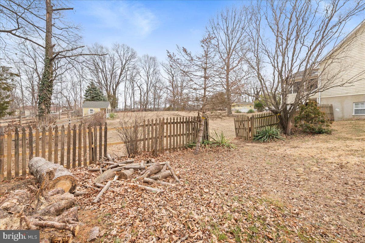 462 Camelot Boulevard photo 62