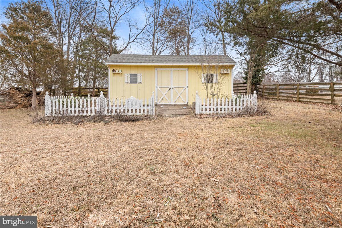 462 Camelot Boulevard photo 67