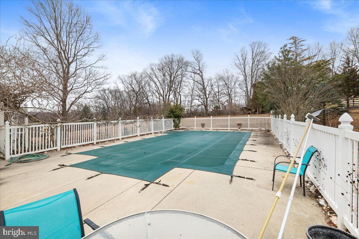 462 Camelot Boulevard photo 69