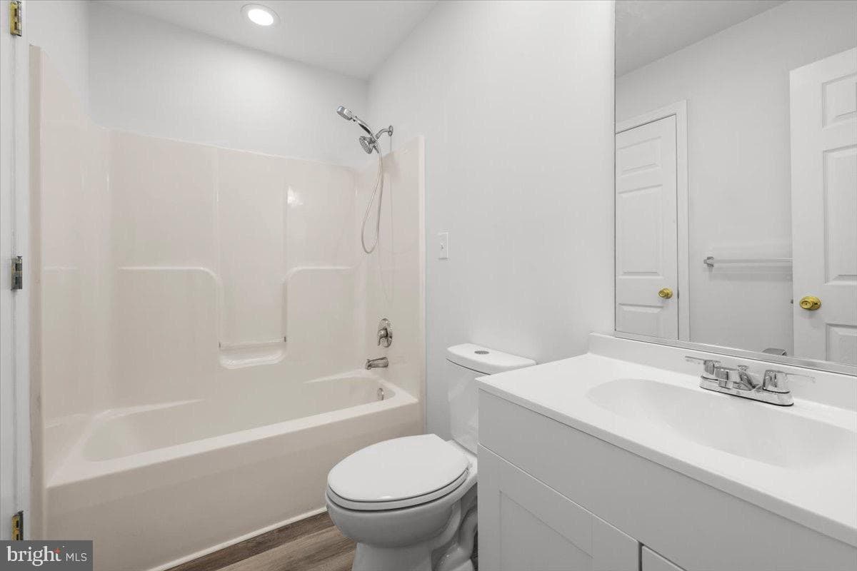 9 Currituck Court photo 16