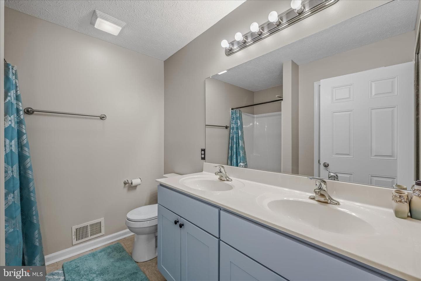 472 Ives Street photo 15