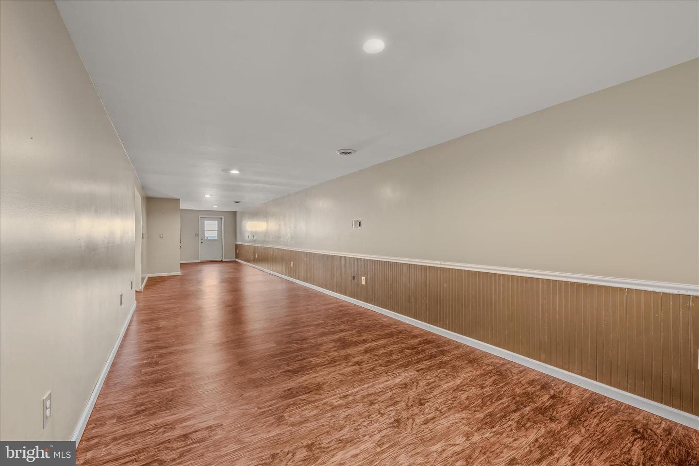 472 Ives Street photo 22
