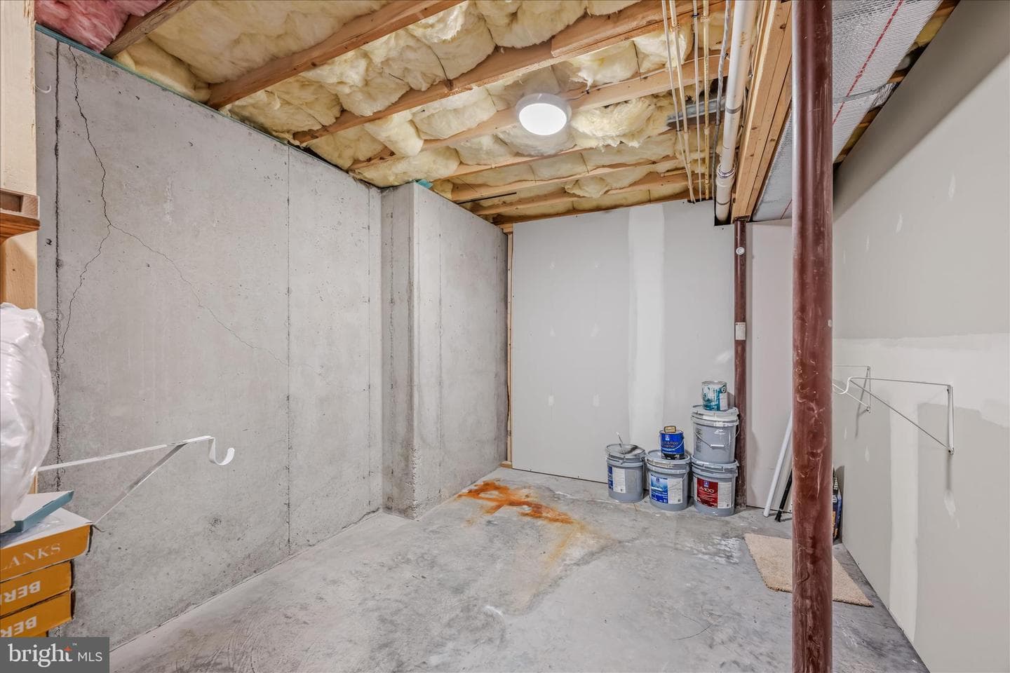 472 Ives Street photo 26