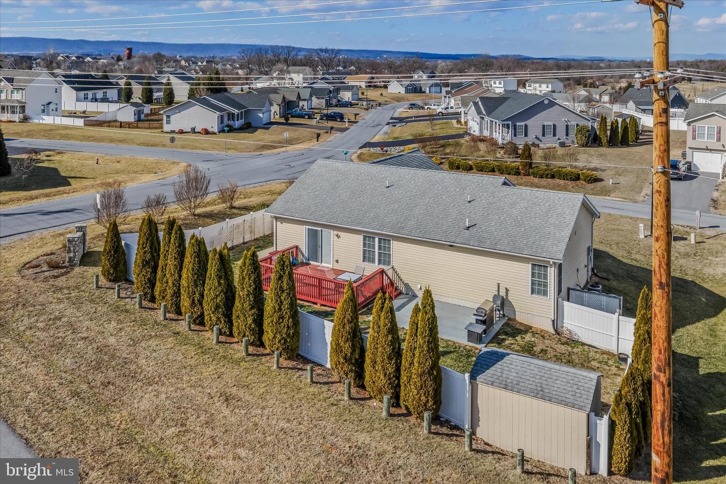 472 Ives Street photo 38