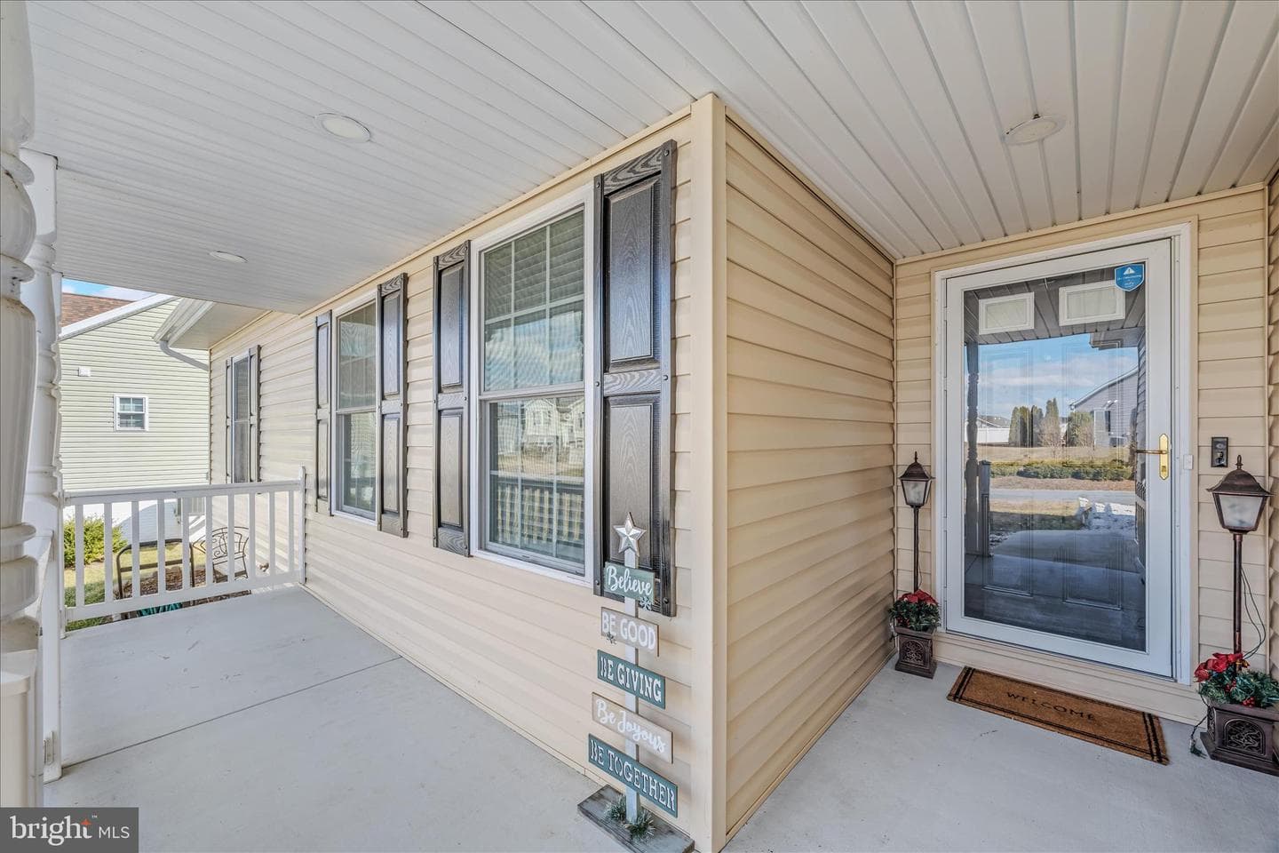 472 Ives Street photo 4