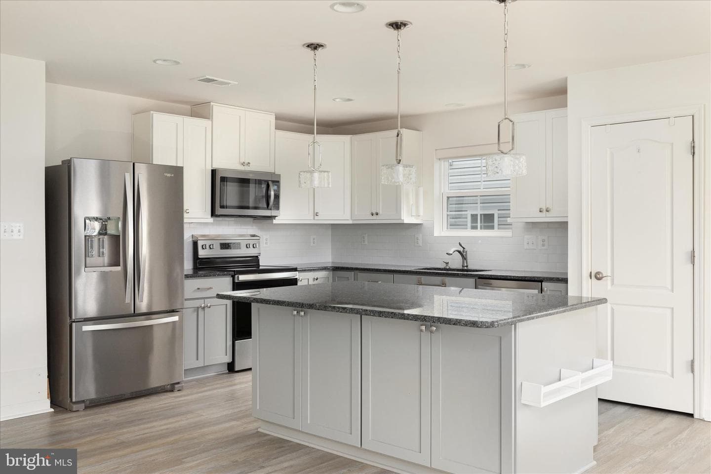 250 Stager Avenue photo 11