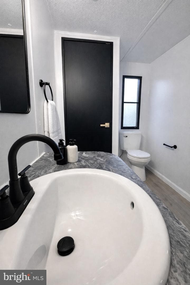 95 Hamilton Court photo 15