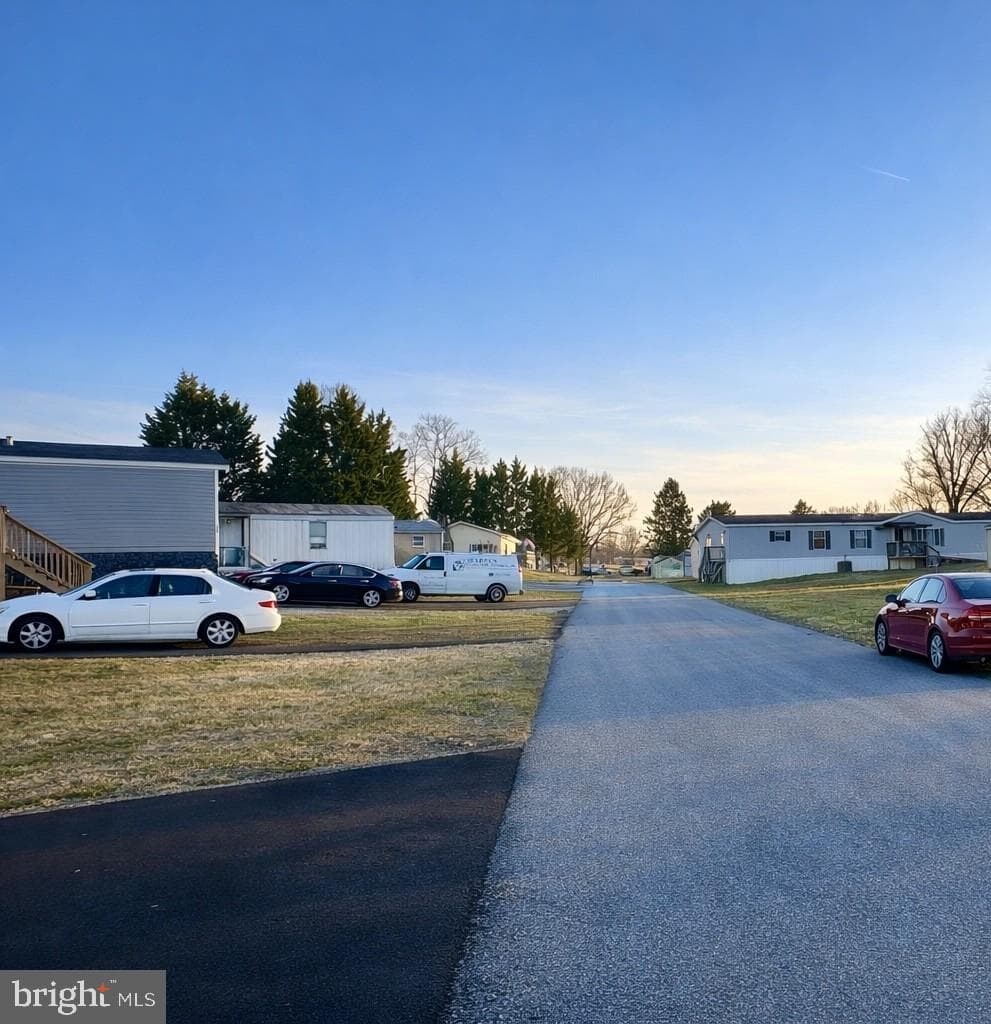 95 Hamilton Court photo 32