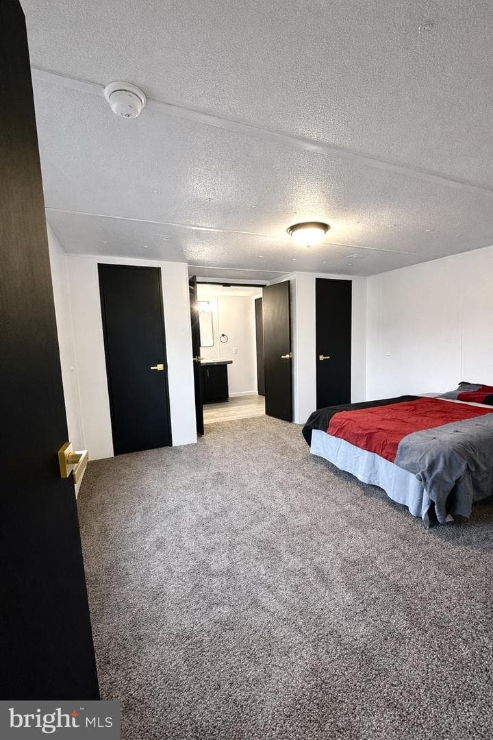 95 Hamilton Court photo 9