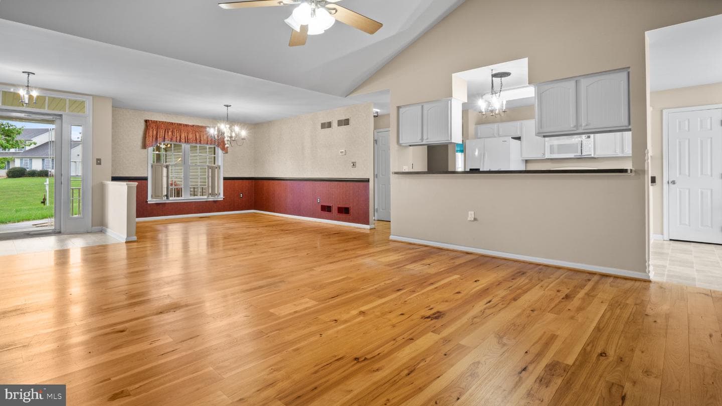 404 Michigan Drive photo 5
