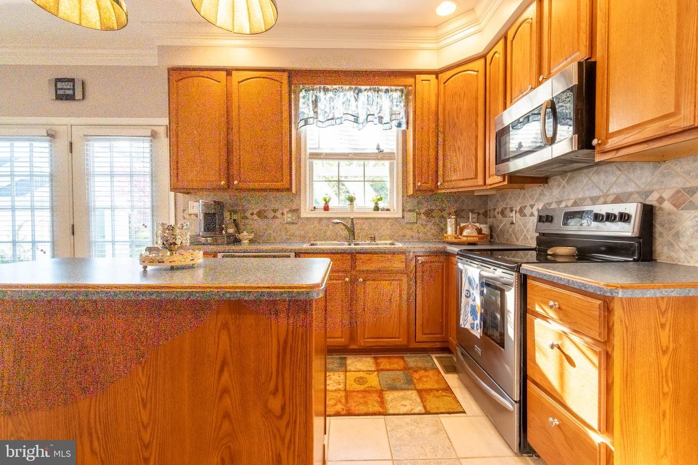 101 Wren Street N photo 15